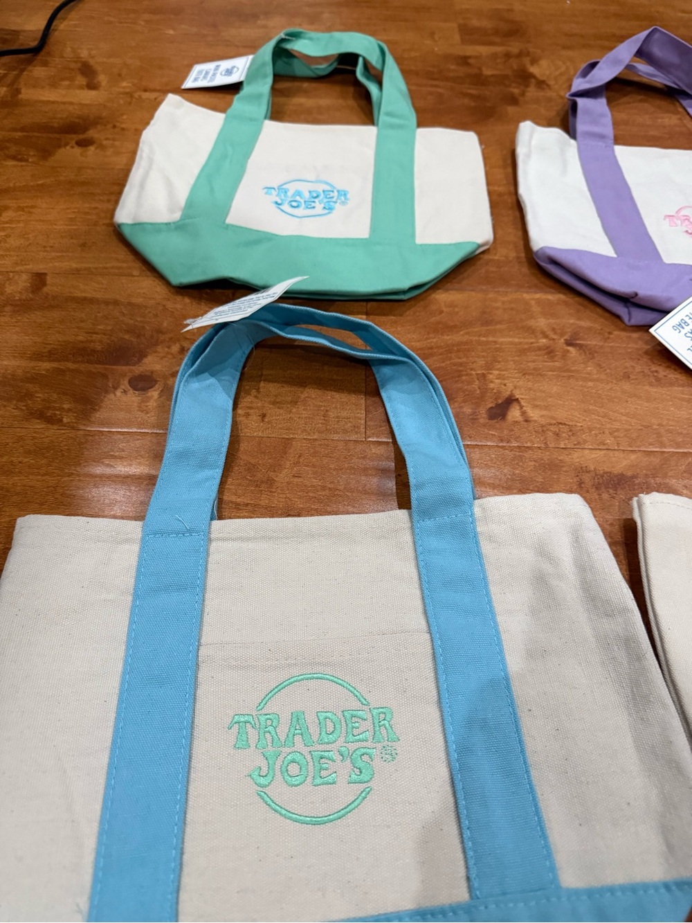 NWT Mini Trader Joe’s Pastel Canvas Totes - Set of 4 - Picture 3 of 3